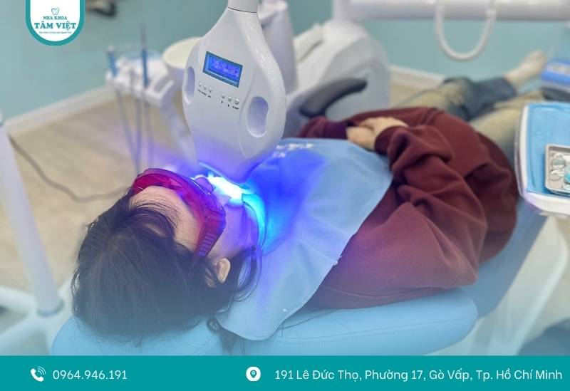 Cạo vôi răng ở đâu tốt, an toàn và hiệu quả tại TPHCM? 4 Tẩy trắng răng bằng công nghệ Laser Whitening tại Tâm Việt
