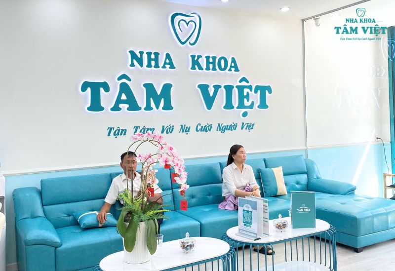 Dán sứ Veneer giá rẻ tại Tâm Việt