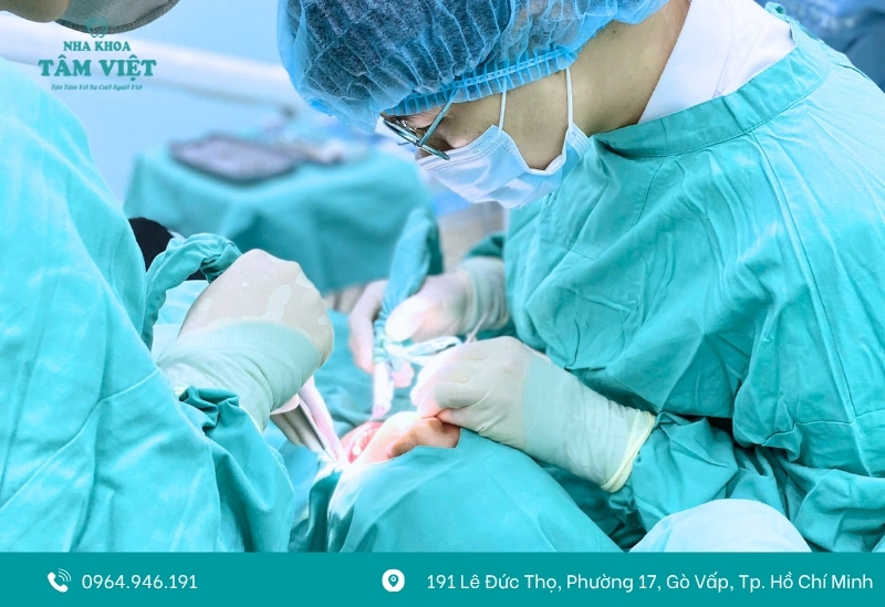 Trồng Implant tại Tâm Việt nhẹ nhàng và không đau