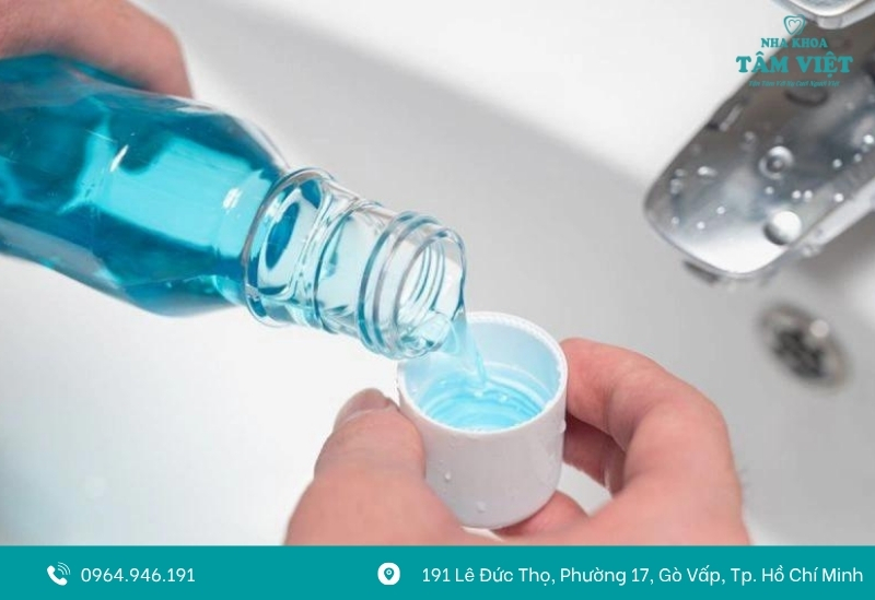 Sử dụng nước súc miệng theo chỉ định