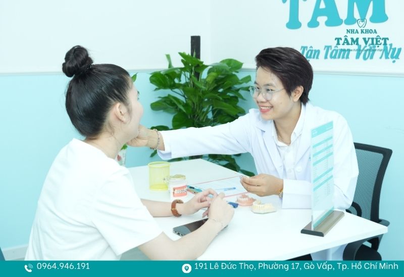 Địa chỉ tẩy trắng răng giá rẻ, uy tín tại TPHCM 3 Khách hàng là trên hết