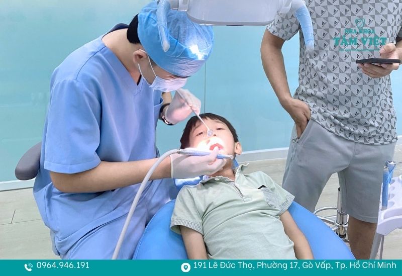 Đôi khi có thể bọc sứ cho trẻ