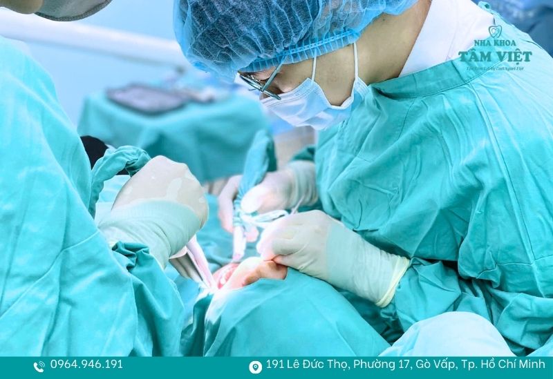 Tham khảo chi phí trồng răng implant tại TPHCM mới nhất 4 Nha khoa Tâm Việt - Trồng răng implant đáng tin cậy