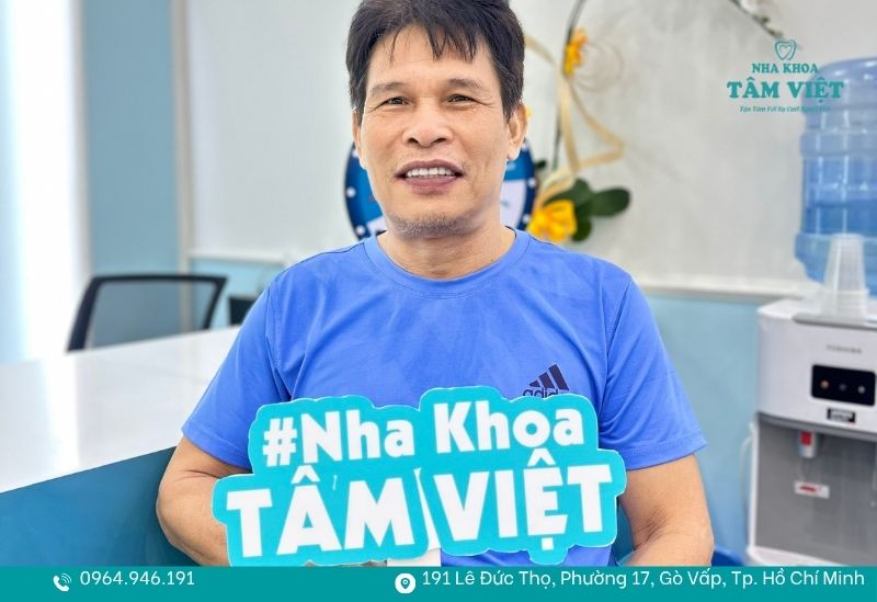 Cạo vôi răng định kỳ giúp làm sạch răng để bạn tự tin hơn trong giao tiếp