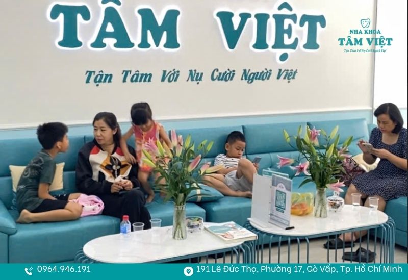 Khi quyết định cho trẻ lấy cao răng phụ huynh cần tránh gây tâm lý sợ hãi