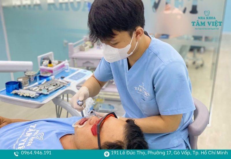 Nhổ răng khôn có cần khâu không? Những điều bạn nên biết 4 Thời gian cắt chỉ khoảng tầm 7 - 10 ngày sau nhổ