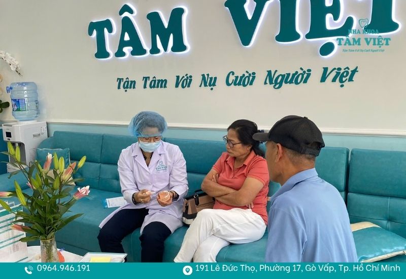 Nhổ răng khôn có cần khâu không? Những điều bạn nên biết 5 Tuân thủ theo hướng dẫn của bác sĩ để vết thương nhanh lành